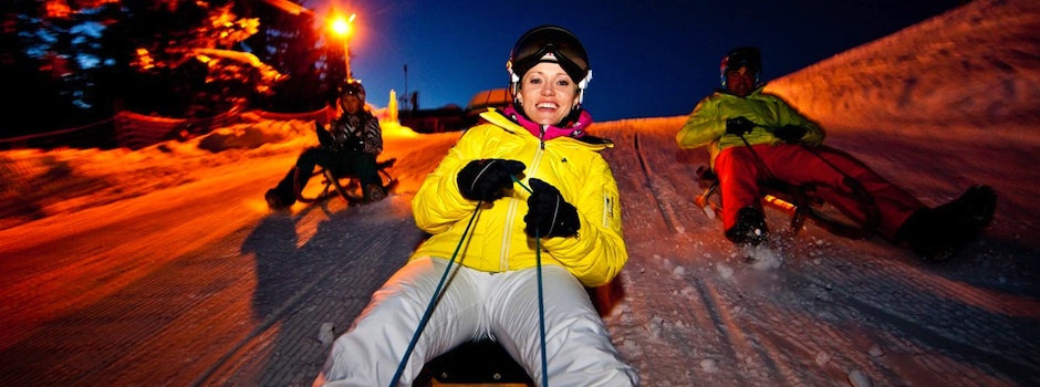 Descente en luge nocturne pour soirée d&#8217;entreprise